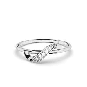 18k Diamond Ring 3 - Image 1